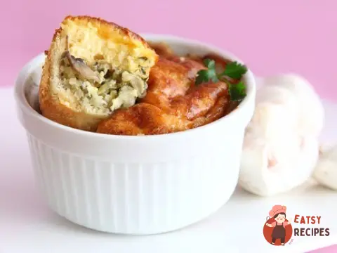 Жюльєн з куркою, грибами та сметаною