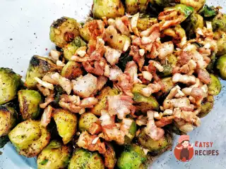 Брюссельська капуста зі шкварками та сиром