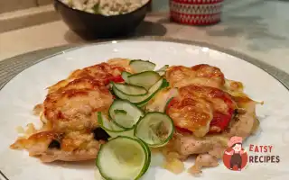 Куряче Філе З Печерицями, Помідорами Та Сиром