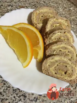 М'ясний рулет із фаршу з яйцем