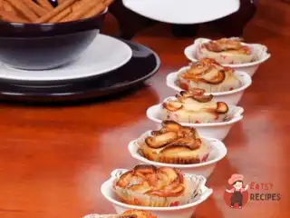 Маффіни зі шматочками яблук, волоськими горіхами та корицею