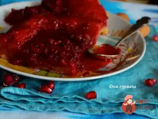 Малиновий тарт татін