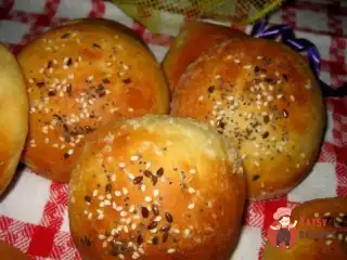 Турецькі булочки з картоплею та бринзою