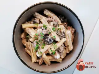 Паста казаречче з грибами