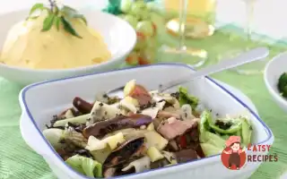 Салат Зі Свинини З Маринованими Грибами, Чорносливом Та Сиром