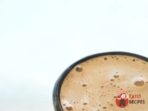Різдвяний яєчний грог