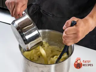 Крок 8: Картопляна запіканка з лисичками та куркою