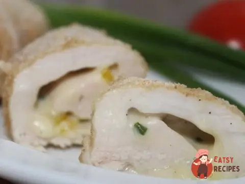 Курячі рулетики з сирною начинкою