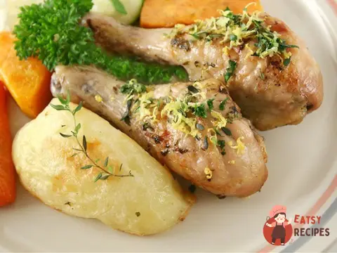 Куряча гомілка з картоплею