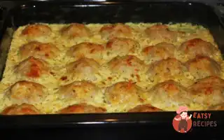 Курячі Кульки З Картоплею Під Сметаною Із Сиром