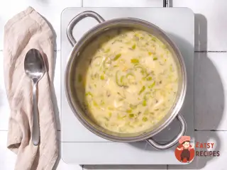 Крок 4: Цибулевий суп із сиром бри