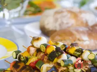 Яловичі та овочеві шашлики