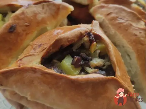 Ечпочмаки з яловичиною та картоплею