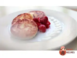 Сирні сирники з манним борошном