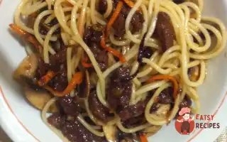 Корейська Локшина З Яловичиною Та Овочами