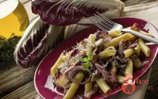 Паста З Радиккьо, Панчеттою Та Цибулею