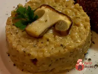 Перлова каша з білими грибами