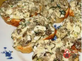 Грибний салат на бутерброди