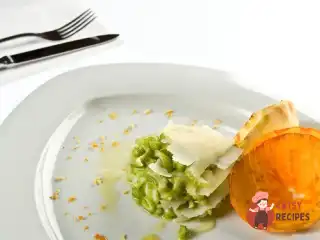 Салат із селери з волоськими горіхами та гірчичним соусом