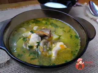 Суп курячий з грибами