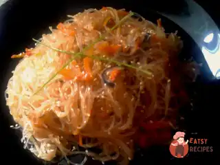 Фунчоза із сезонними овочами