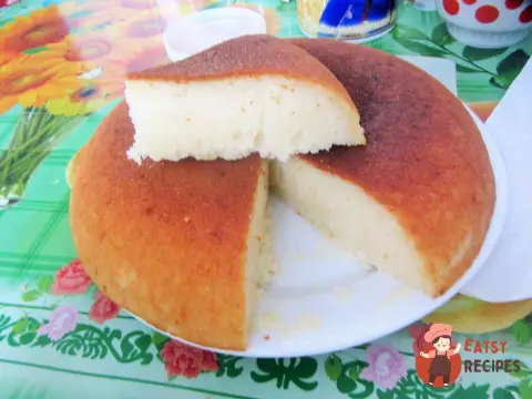 Манник на кефірі та сметані