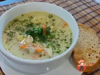 Суп курячий з сочевицею та вершками