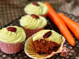 Вівсяні міні-мафіни з морквою та буряком