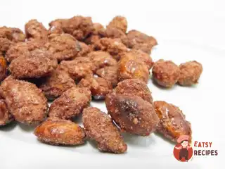 Хрусткі горіхи в кокосовій стружці та каррі