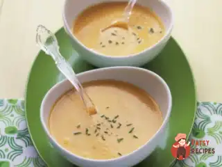 Крем-суп із цвітної капусти з чеддером та кропом