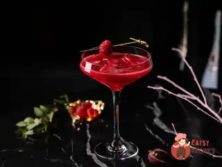 Коктейль «Лічі з малиною — тині»