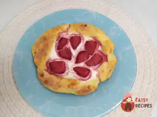 Ватрушки з полуницею