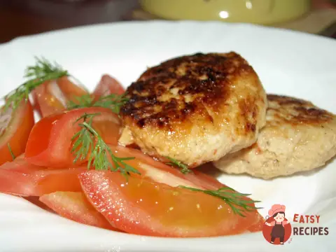 Курячі котлети з помідорами