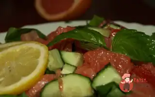 Салат Із Шпинату Із Сьомгою, Грейпфрутом, Огірками