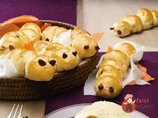 Гусениці з родзинками