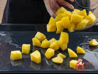 Крок 5: Свинина з яблуками та картоплею
