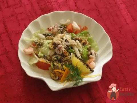 Салат із морепродуктів із лаймовим соусом