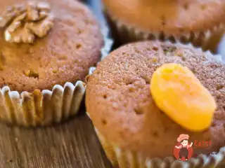 Кекси з курагою, родзинками та волоськими горіхами