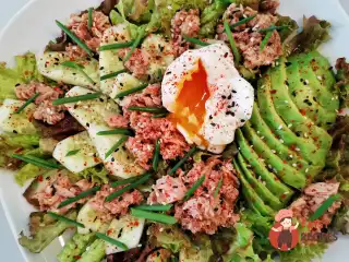 Салат з тунцем та авокадо