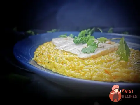Паста орзо з каррі та куркою