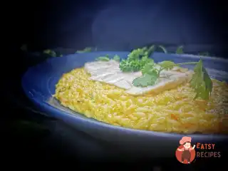 Паста орзо з каррі та куркою
