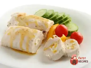 Рулет з індички з сиром та перцем