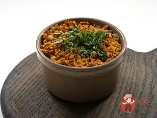 Перлова каша з курячими серцями