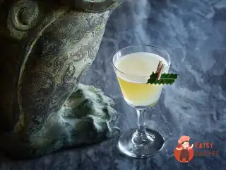 Грушевий тіні