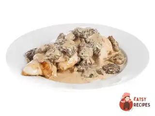 Куряча грудка зі зморшками та вершково-хересним соусом