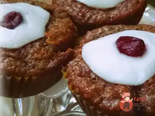 Лимонні мафіни з чорницею та сушеною журавлиною