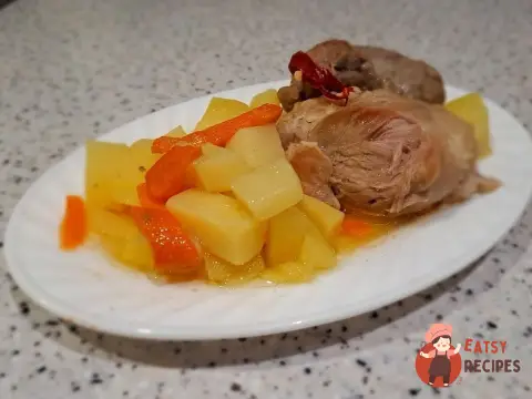 Картопля зі свининою