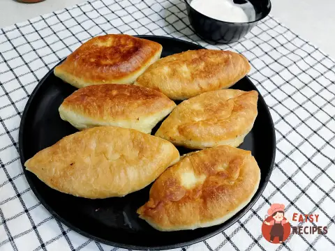 Пиріжки з адигейським сиром