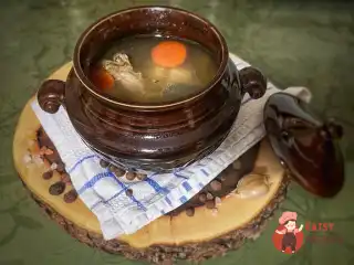 Горщики з бараниною та горохом у духовці