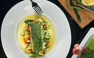 Лосось Під Скоринкою З Песто, З Локшиною З Цукіні